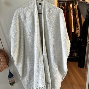 Cozy Open-Front Light Gray Women's Sweater Wrap